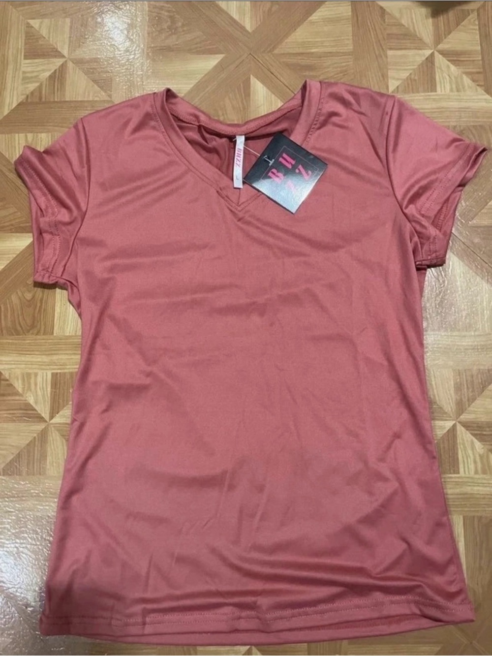 Everyday V-Neck Short-Sleeve Tee in Rosewood